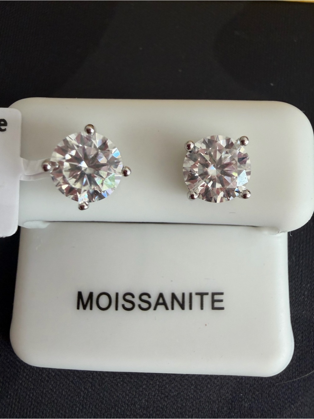 925 Sterling Silver Moissanite earrings 7mm round 2.4 carats, brand new!